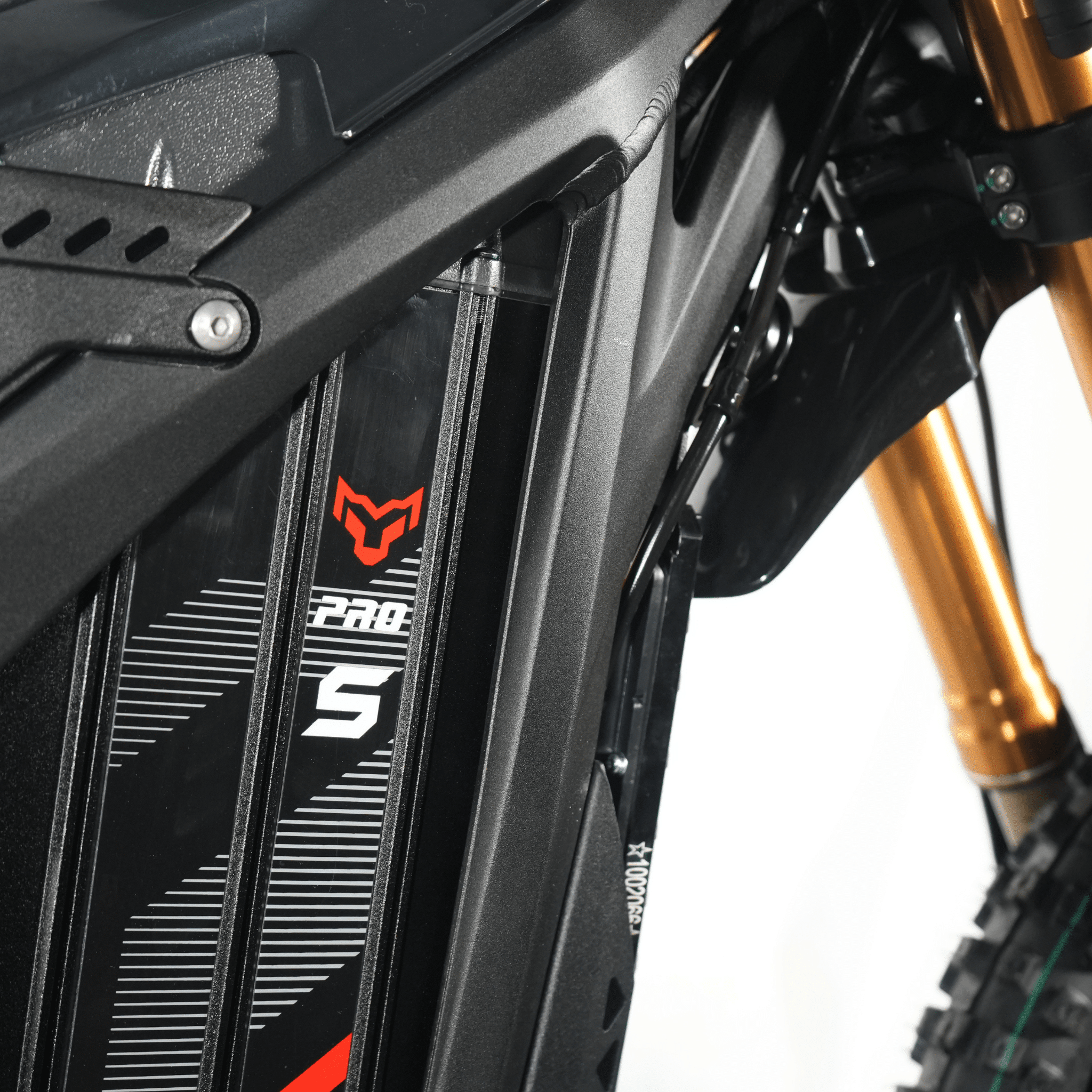 XE PRO S L1e — vue latérale