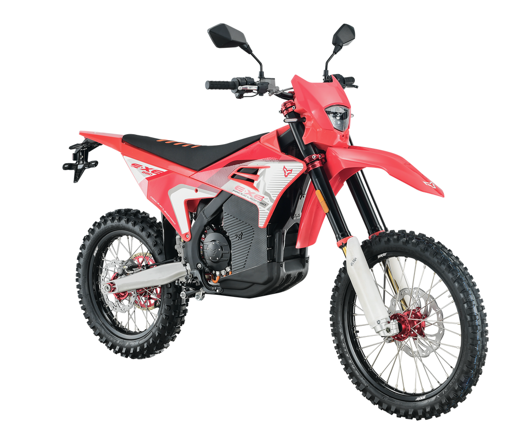 Arctic Leopard XE PRO S — trois quarts avant droite