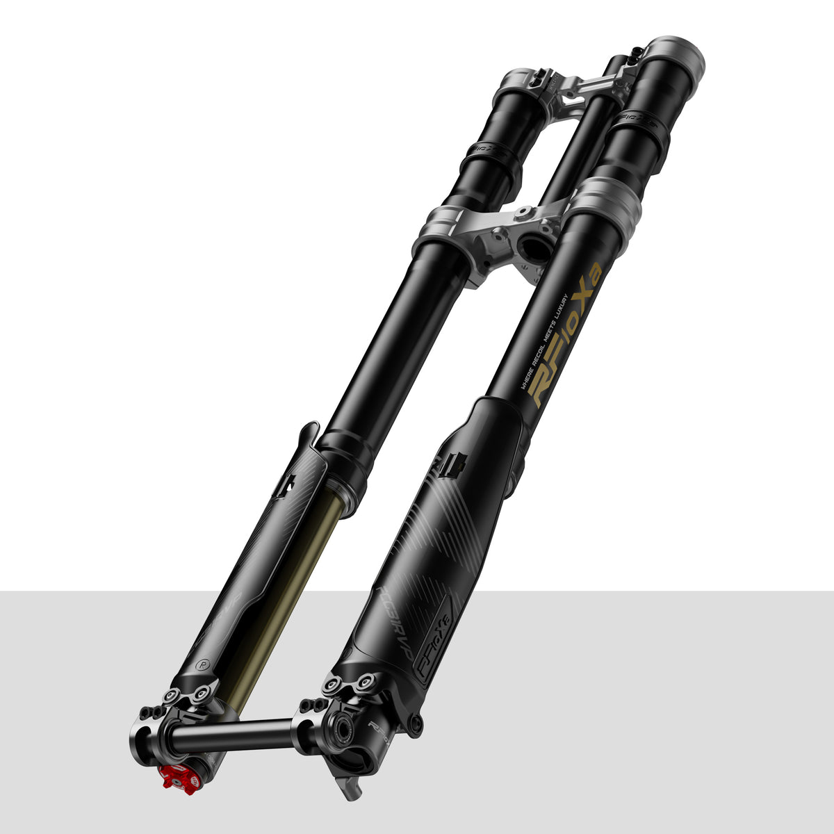 Hawk 31 PRO — vue trois-quarts