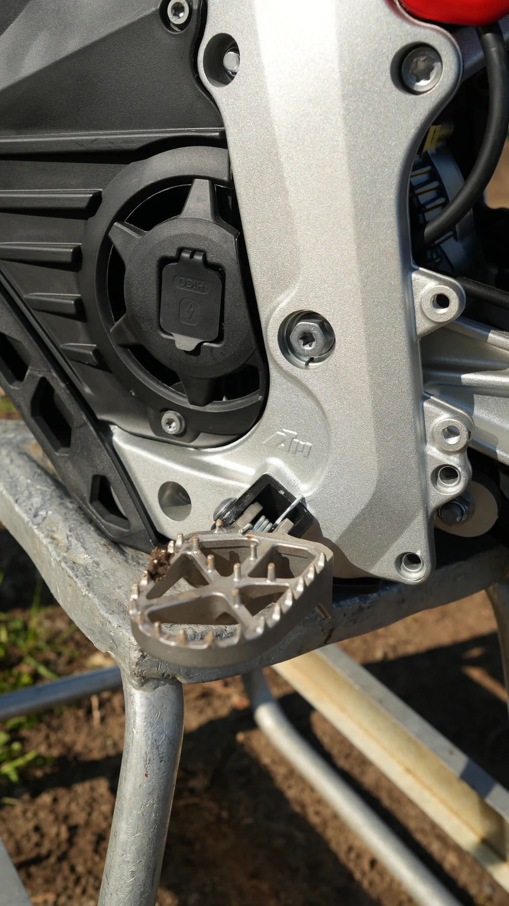 RFN SX-E15 — moteur, cadre et repose-pied